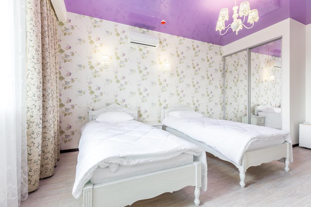 Hotel Premier Dniprodzerzhynsk Ruang foto