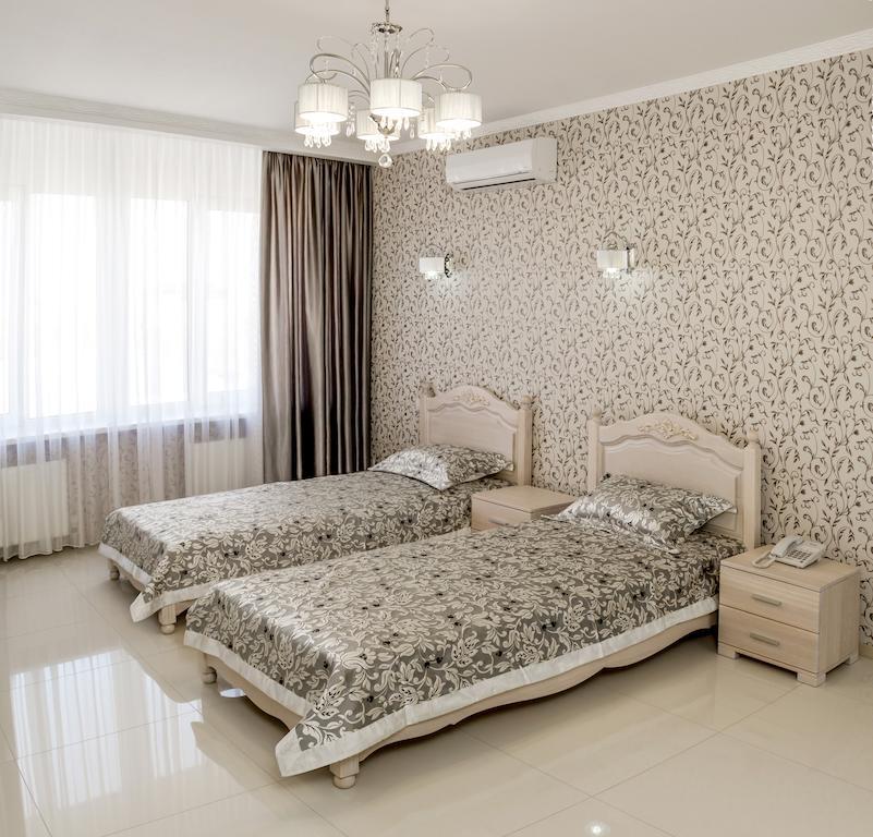 Hotel Premier Dniprodzerzhynsk Ruang foto