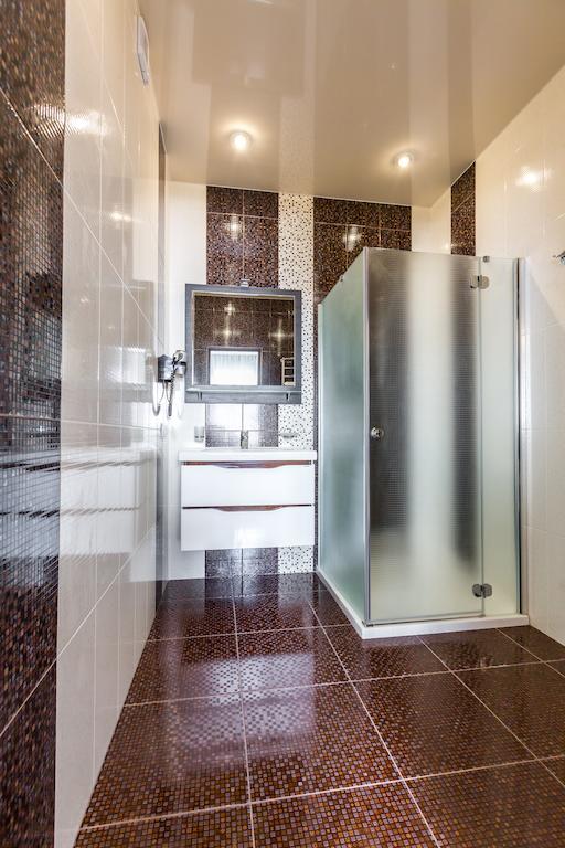 Hotel Premier Dniprodzerzhynsk Ruang foto