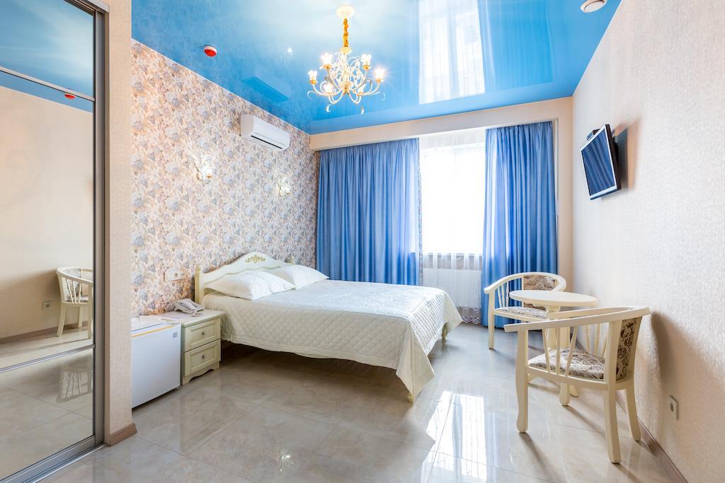 Hotel Premier Dniprodzerzhynsk Ruang foto